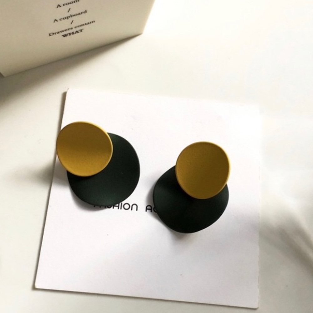 ❤️Trendy stylish Korea earrings ❤️